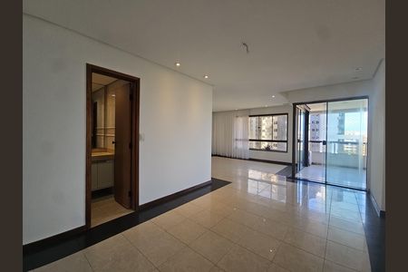 Apartamento para alugar com 188m², 4 quartos e 3 vagas Apartamento para alugar com 188m², 4 quartos e 3 vagassala