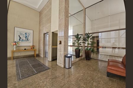 Apartamento para alugar com 188m², 4 quartos e 3 vagas Apartamento para alugar com 188m², 4 quartos e 3 vagasHall de entrada