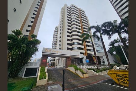 Apartamento para alugar com 188m², 4 quartos e 3 vagas Apartamento para alugar com 188m², 4 quartos e 3 vagasFachada e portaria