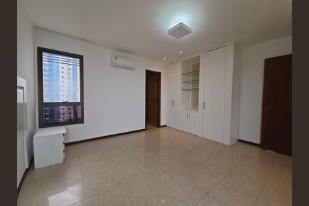 Apartamento para alugar com 188m², 4 quartos e 3 vagas Apartamento para alugar com 188m², 4 quartos e 3 vagasquarto suite 3
