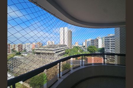 Apartamento para alugar com 188m², 4 quartos e 3 vagas Apartamento para alugar com 188m², 4 quartos e 3 vagasVaranda
