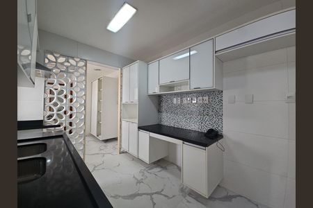Apartamento para alugar com 188m², 4 quartos e 3 vagas Apartamento para alugar com 188m², 4 quartos e 3 vagascozinha