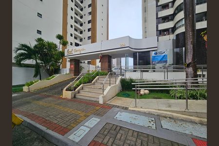 Apartamento para alugar com 188m², 4 quartos e 3 vagas Apartamento para alugar com 188m², 4 quartos e 3 vagasFachada e portaria