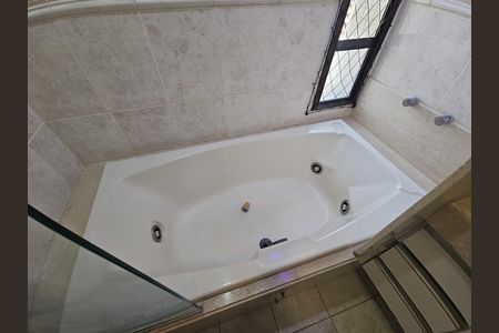 Apartamento para alugar com 188m², 4 quartos e 3 vagas Apartamento para alugar com 188m², 4 quartos e 3 vagasf