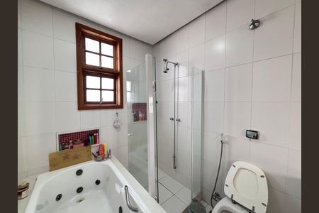 Casa de condomínio à venda com 960m², 4 quartos e 3 vagas Casa de condomínio à venda com 960m², 4 quartos e 3 vagasBanheiro do Quarto 3