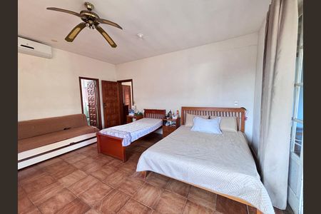 Casa de condomínio à venda com 960m², 4 quartos e 3 vagas Casa de condomínio à venda com 960m², 4 quartos e 3 vagasQuarto 2