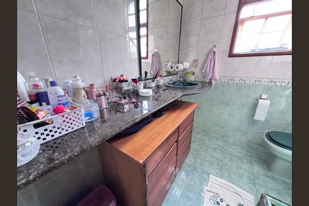 Casa de condomínio à venda com 960m², 4 quartos e 3 vagas Casa de condomínio à venda com 960m², 4 quartos e 3 vagasBanheiro do Quarto 2
