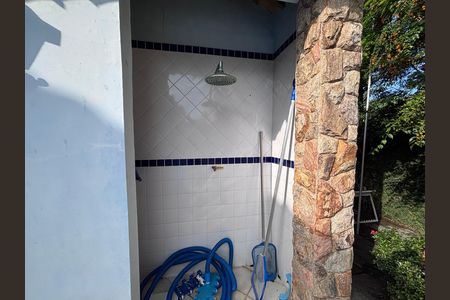 Casa de condomínio à venda com 960m², 4 quartos e 3 vagas Casa de condomínio à venda com 960m², 4 quartos e 3 vagasÁrea externa