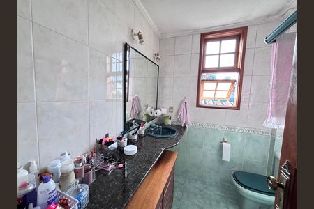 Casa de condomínio à venda com 960m², 4 quartos e 3 vagas Casa de condomínio à venda com 960m², 4 quartos e 3 vagasBanheiro do Quarto 2