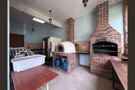 Casa de condomínio à venda com 960m², 4 quartos e 3 vagas Casa de condomínio à venda com 960m², 4 quartos e 3 vagasÁrea externa
