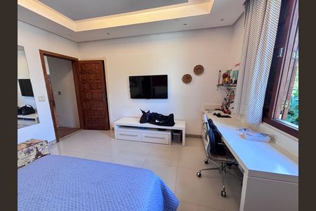 Casa de condomínio à venda com 960m², 4 quartos e 3 vagas Casa de condomínio à venda com 960m², 4 quartos e 3 vagasQuarto 3