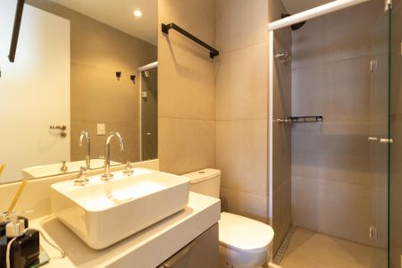 Banheiro de kitnet/studio para alugar com 1 quarto, 29m² em Jardim Paulista, São Paulo