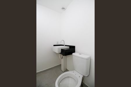Banheiro de kitnet/studio à venda com 1 quarto, 27m² em Pinheiros, São Paulo