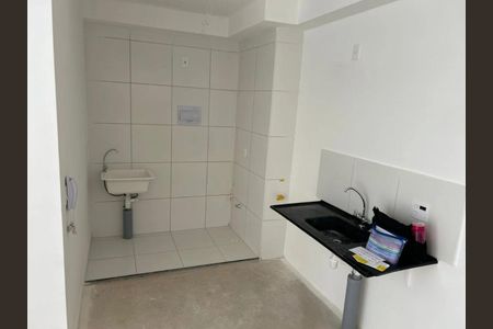 Foto 02 de apartamento à venda com 2 quartos, 34m² em Jardim São Luís, São Paulo