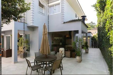 Casa à venda com 260m², 3 quartos e 2 vagas