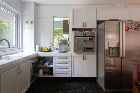 Casa à venda com 260m², 3 quartos e 2 vagas
