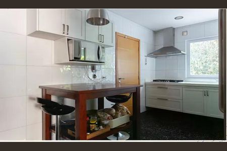Casa à venda com 260m², 3 quartos e 2 vagas