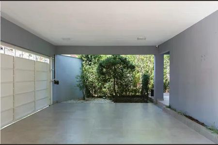 Casa à venda com 260m², 3 quartos e 2 vagas