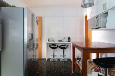 Casa à venda com 260m², 3 quartos e 2 vagas