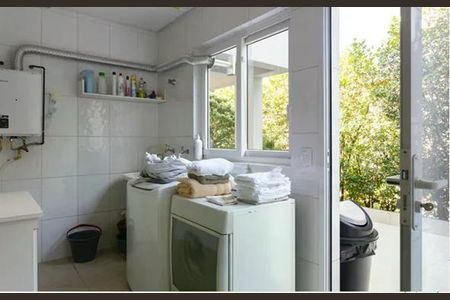Casa à venda com 260m², 3 quartos e 2 vagas