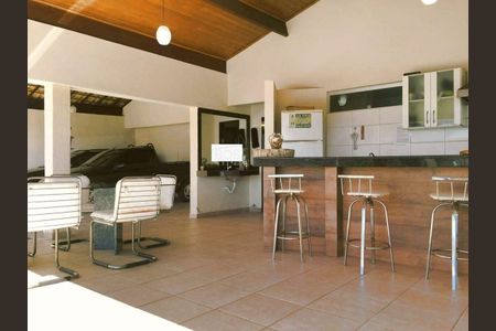 Casa para alugar com 7 quartos, 450m² em Belvedere, Belo Horizonte