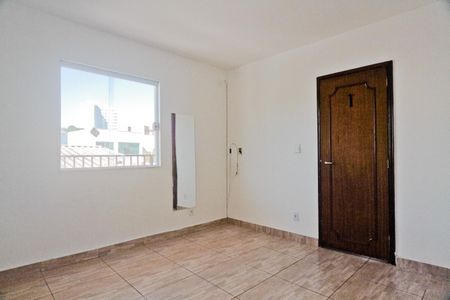 Quarto de casa para alugar com 1 quarto, 40m² em Jardim Cachoeira, São Paulo