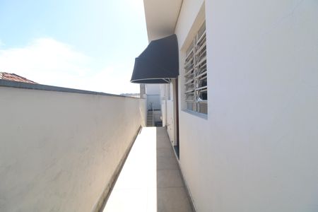 Quintal lateral de casa para alugar com 3 quartos, 96m² em Vila Imperio, São Paulo