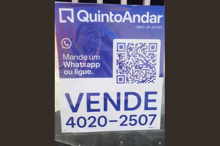 Casa à venda com 140m², 3 quartos e 2 vagas Casa à venda com 140m², 3 quartos e 2 vagasPlaquinha