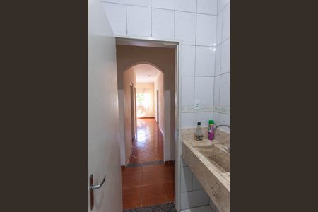 Casa à venda com 140m², 3 quartos e 2 vagas Casa à venda com 140m², 3 quartos e 2 vagasBanheiro 2