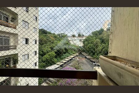 Apartamento para alugar com 2 quartos, 58m² em Parque Assuncao, Taboão da Serra
