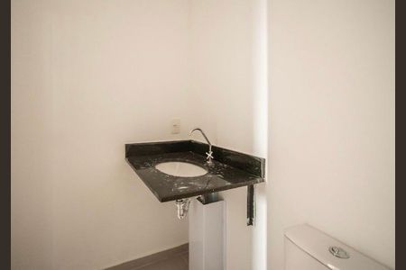Banheiro de kitnet/studio para alugar com 1 quarto, 26m² em Vila Clementino, São Paulo