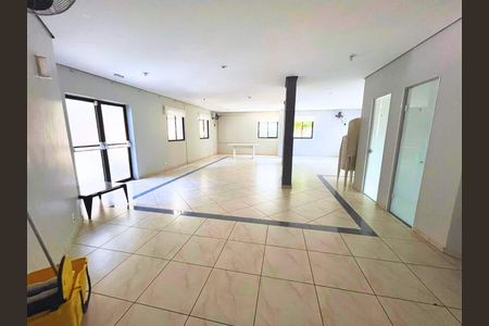 Apartamento para alugar com 2 quartos, 58m² em Jardim Wanda, Taboão da Serra