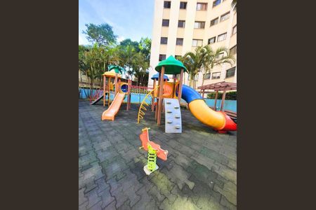 Apartamento para alugar com 2 quartos, 58m² em Jardim Wanda, Taboão da Serra