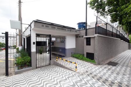 Casa de condomínio à venda com 44m², 2 quartos e 1 vaga Casa de condomínio à venda com 44m², 2 quartos e 1 vagaFachada