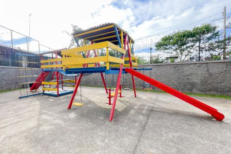 Área comum - Playground de casa de condomínio à venda com 2 quartos, 44m² em Cipava, Osasco