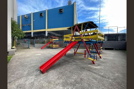 Casa de condomínio à venda com 44m², 2 quartos e 1 vaga Casa de condomínio à venda com 44m², 2 quartos e 1 vagaÁrea comum - Playground