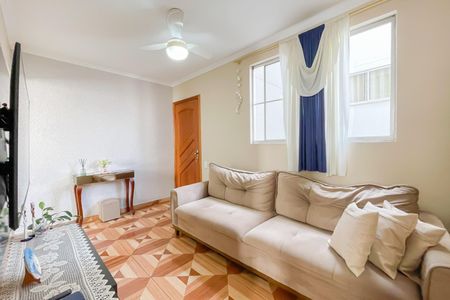 Sala de casa de condomínio à venda com 2 quartos, 44m² em Cipava, Osasco