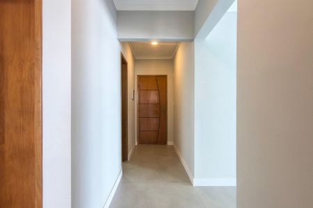 Apartamento para alugar com 103m², 3 quartos e 2 vagas Apartamento para alugar com 103m², 3 quartos e 2 vagasCorredor