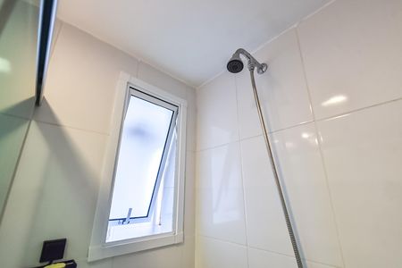 Apartamento para alugar com 70m², 2 quartos e 2 vagas Apartamento para alugar com 70m², 2 quartos e 2 vagasBanheiro social
