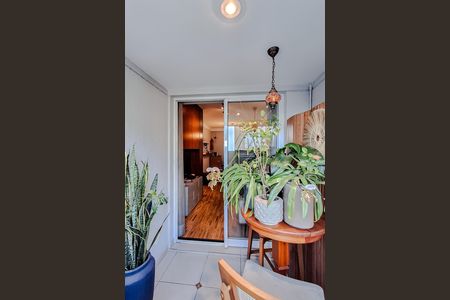 Apartamento à venda com 58m², 2 quartos e 2 vagas Apartamento à venda com 58m², 2 quartos e 2 vagasVaranda da Sala