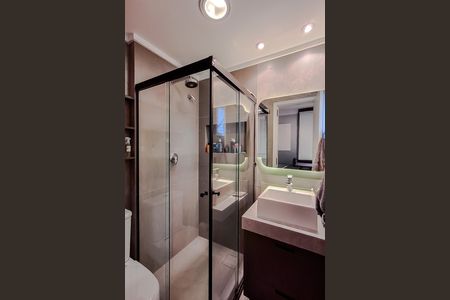 Apartamento à venda com 58m², 2 quartos e 2 vagas Apartamento à venda com 58m², 2 quartos e 2 vagasBanheiro da Suíte