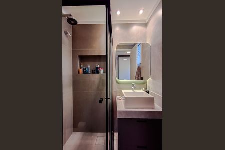 Apartamento à venda com 58m², 2 quartos e 2 vagas Apartamento à venda com 58m², 2 quartos e 2 vagasBanheiro da Suíte