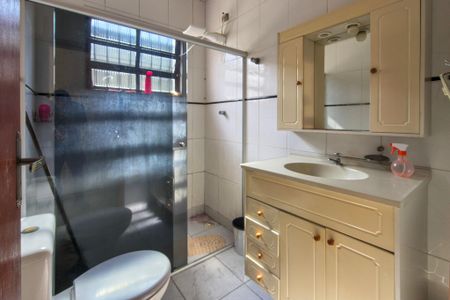 Casa para alugar com 125m², 3 quartos e 2 vagasBanheiro 