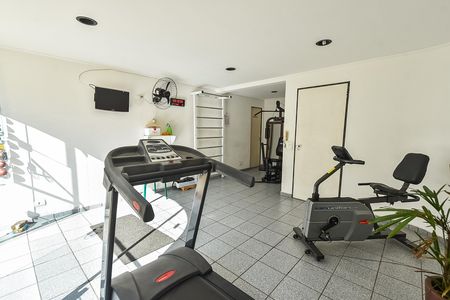 Apartamento à venda com 55m², 2 quartos e 1 vaga Apartamento à venda com 55m², 2 quartos e 1 vagaÁrea comum - Academia