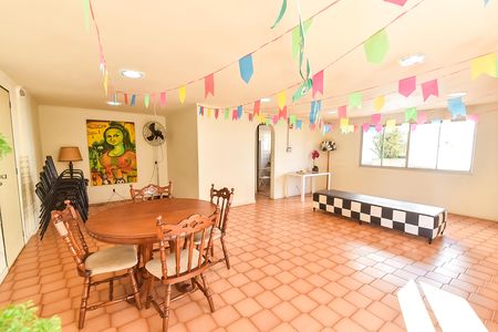 Apartamento à venda com 55m², 2 quartos e 1 vaga Apartamento à venda com 55m², 2 quartos e 1 vagaÁrea comum - Salão de festas