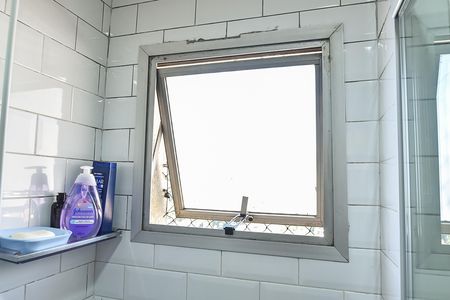 Apartamento à venda com 55m², 2 quartos e 1 vaga Apartamento à venda com 55m², 2 quartos e 1 vagaBanheiro
