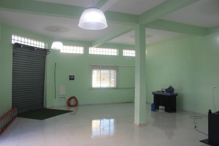 Casa à venda com 565m², 3 quartos e 4 vagasSalão 4