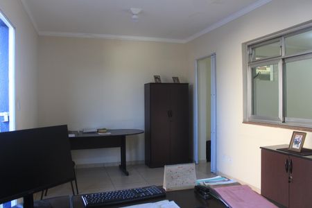 Casa à venda com 565m², 3 quartos e 4 vagasEscritório