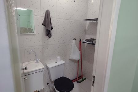 Casa à venda com 565m², 3 quartos e 4 vagas Casa à venda com 565m², 3 quartos e 4 vagasLavabo 2