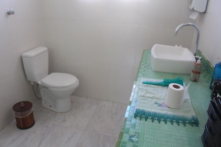 Casa à venda com 565m², 3 quartos e 4 vagasBanheiro 1